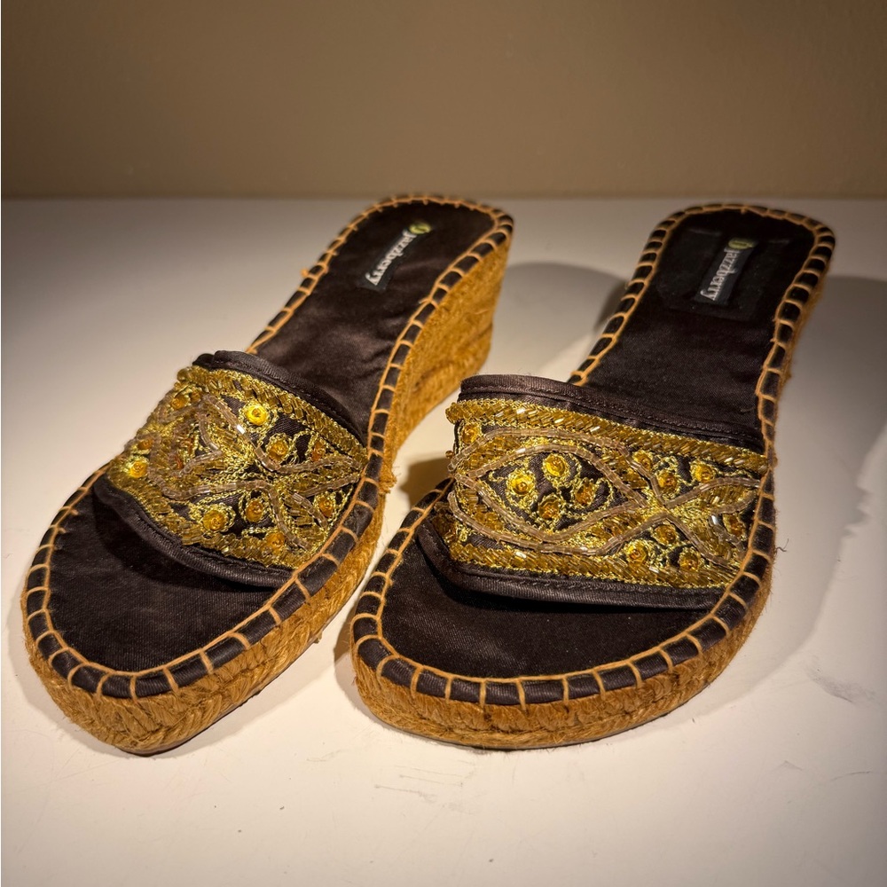 Jazzberry “Margie” Beaded Wedge Espadrilles Sandals Size 8 Gold Jute Boho Y2K